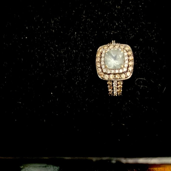 Ok all my chocolate, diamond lovers! Take a look at this beautiful Le’Veon ring! - Picture 14 of 14